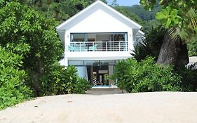 Lyla Beach Villa